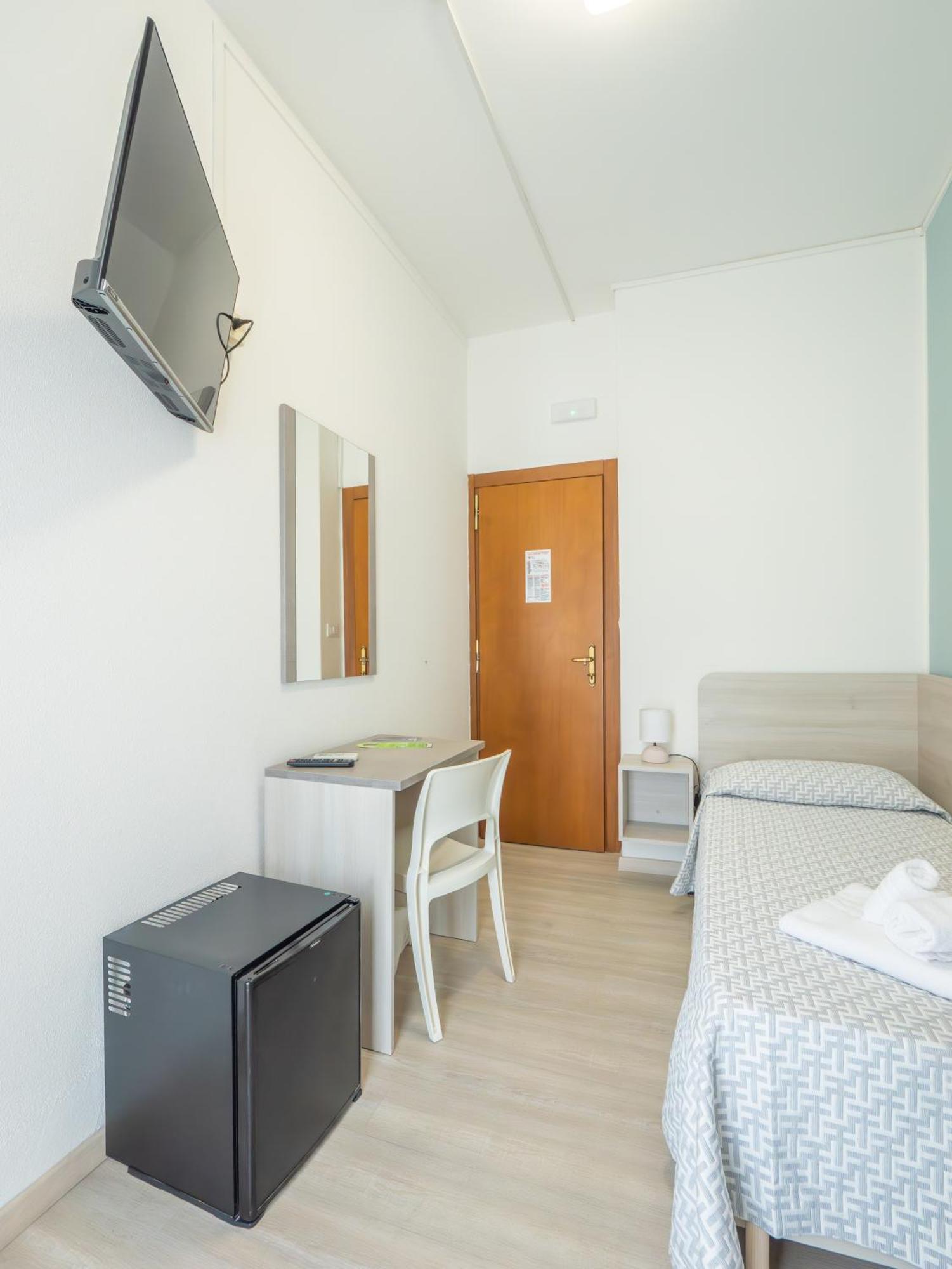 Hotel La Bussola Finale Ligure Exterior foto